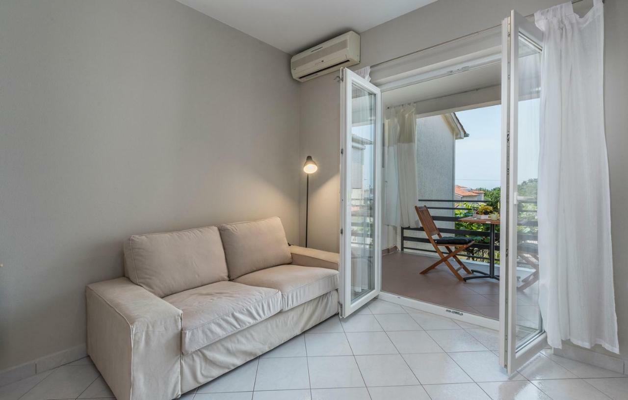 Apartment Green With Balcony Nova Vas  Zewnętrze zdjęcie