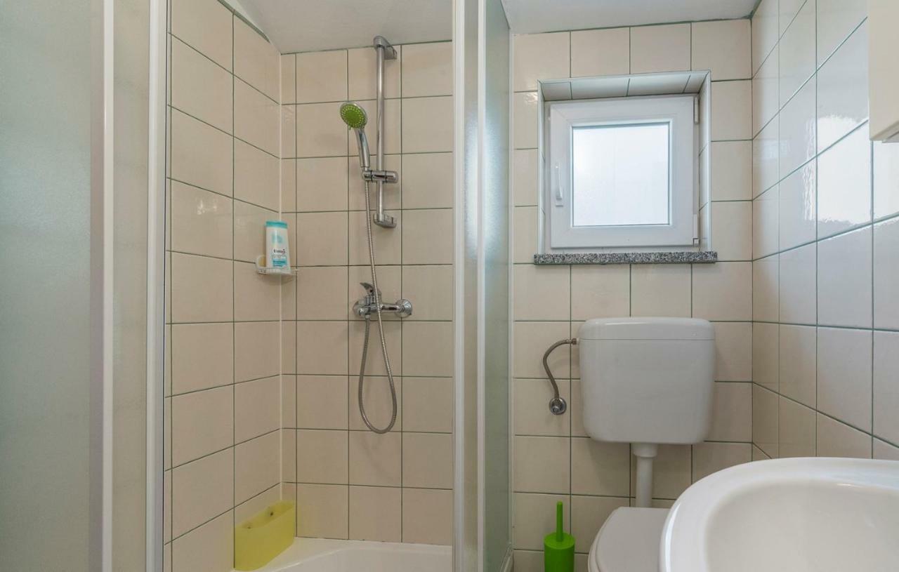 Apartment Green With Balcony Nova Vas  Zewnętrze zdjęcie