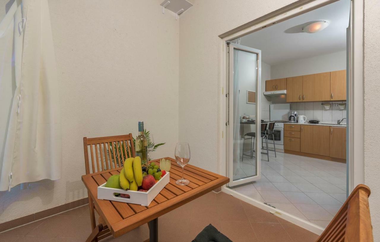 Apartment Green With Balcony Nova Vas  Zewnętrze zdjęcie