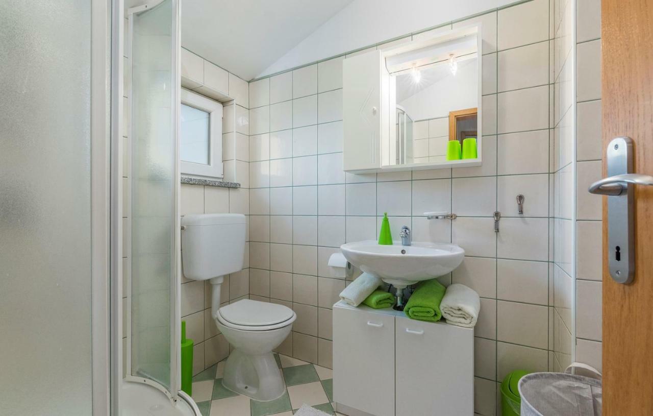 Apartment Green With Balcony Nova Vas  Zewnętrze zdjęcie