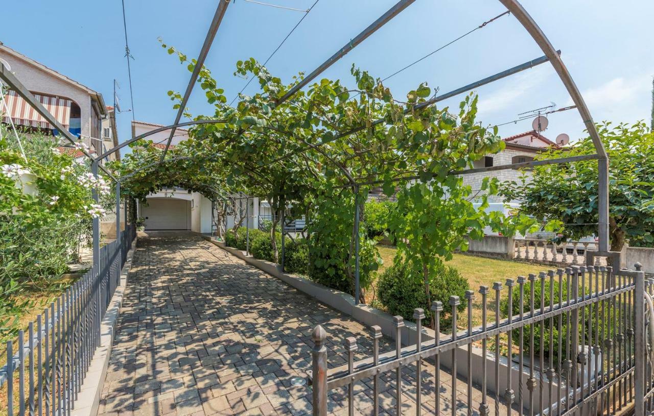 Apartment Green With Balcony Nova Vas  Zewnętrze zdjęcie