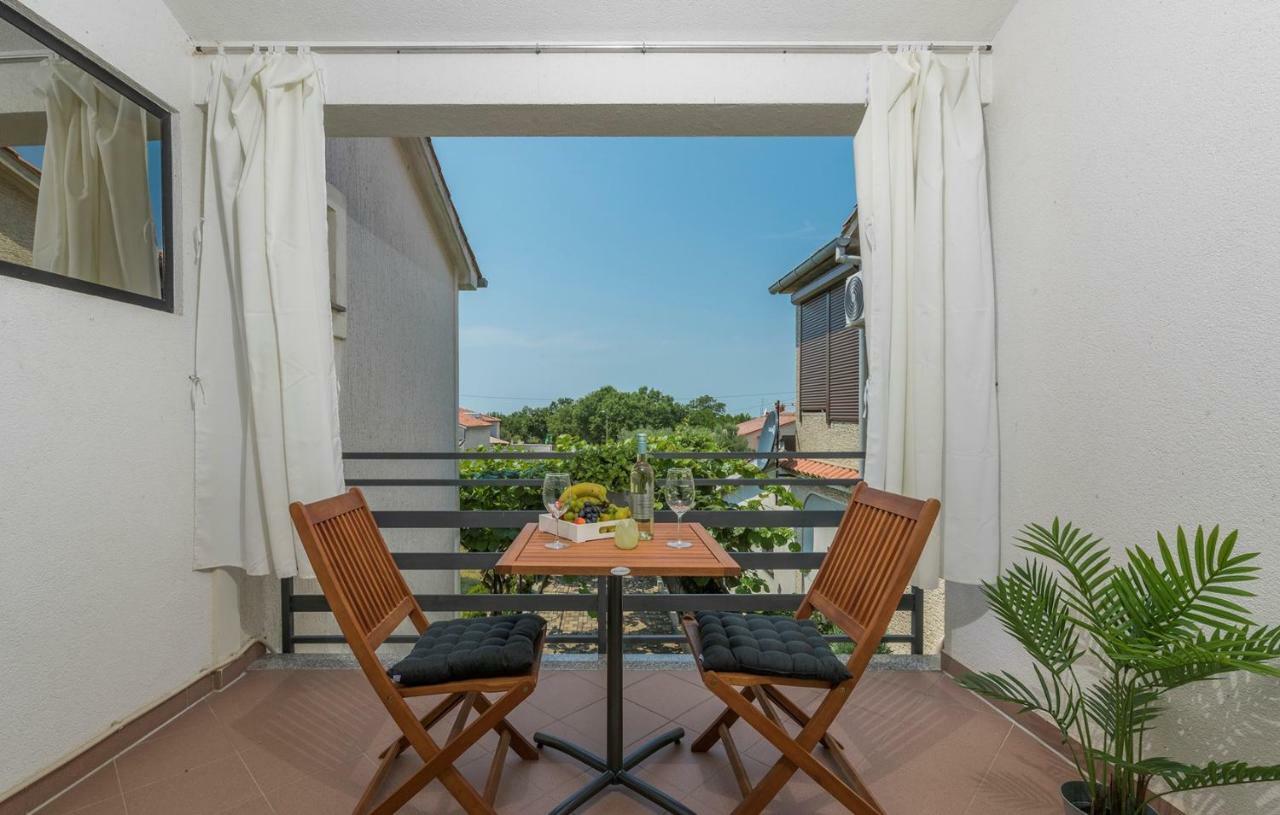 Apartment Green With Balcony Nova Vas  Zewnętrze zdjęcie